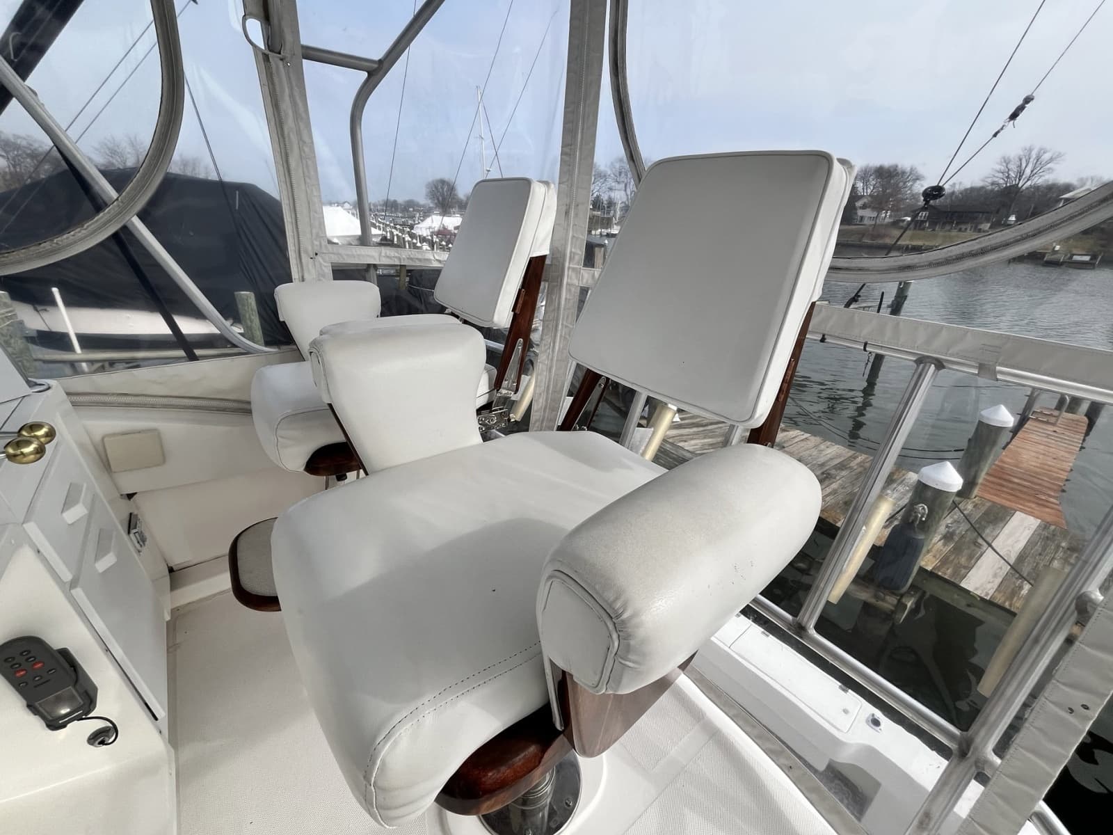 2003 Luhrs 40 Convertible
