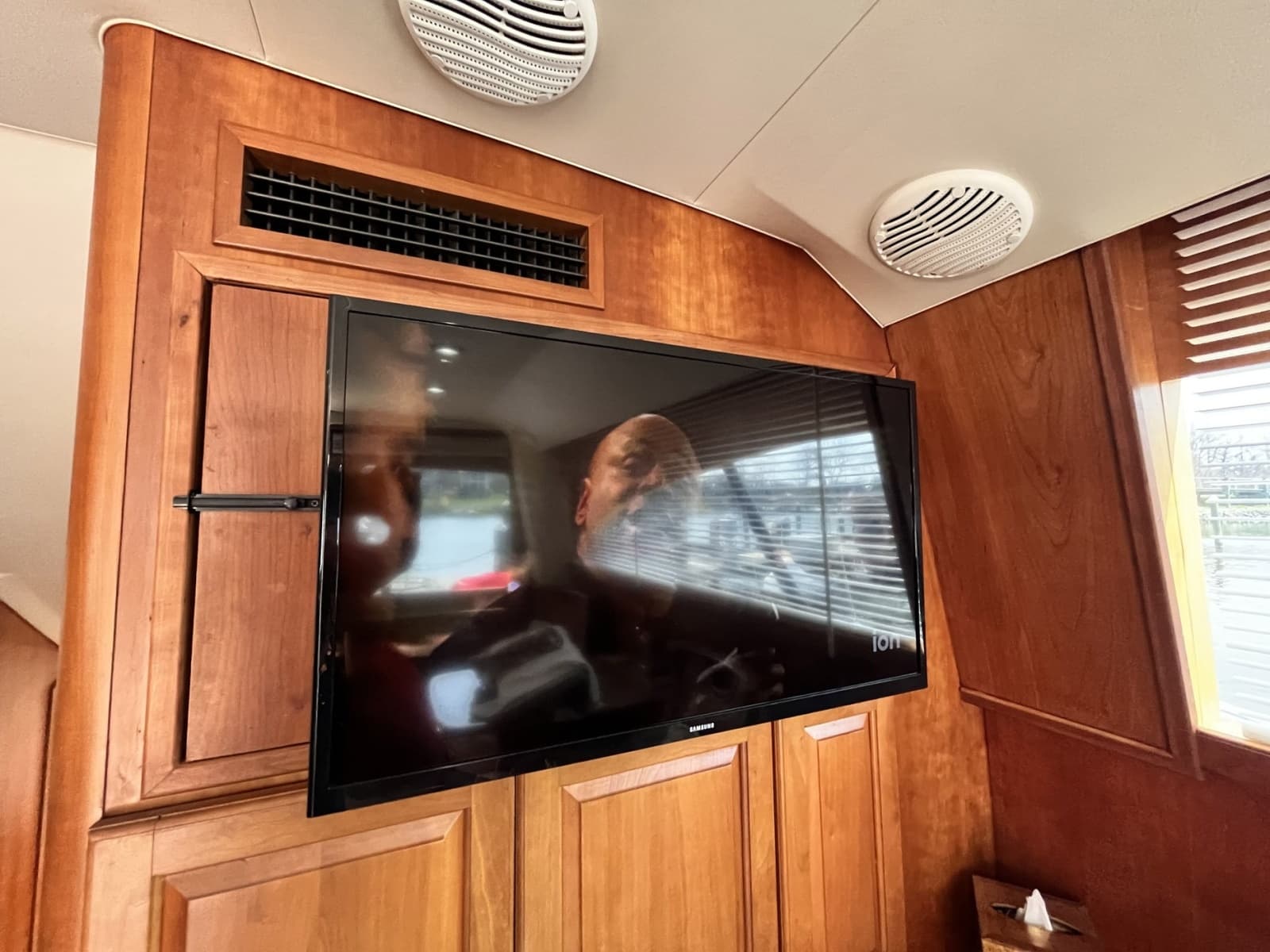 2003 Luhrs 40 Convertible