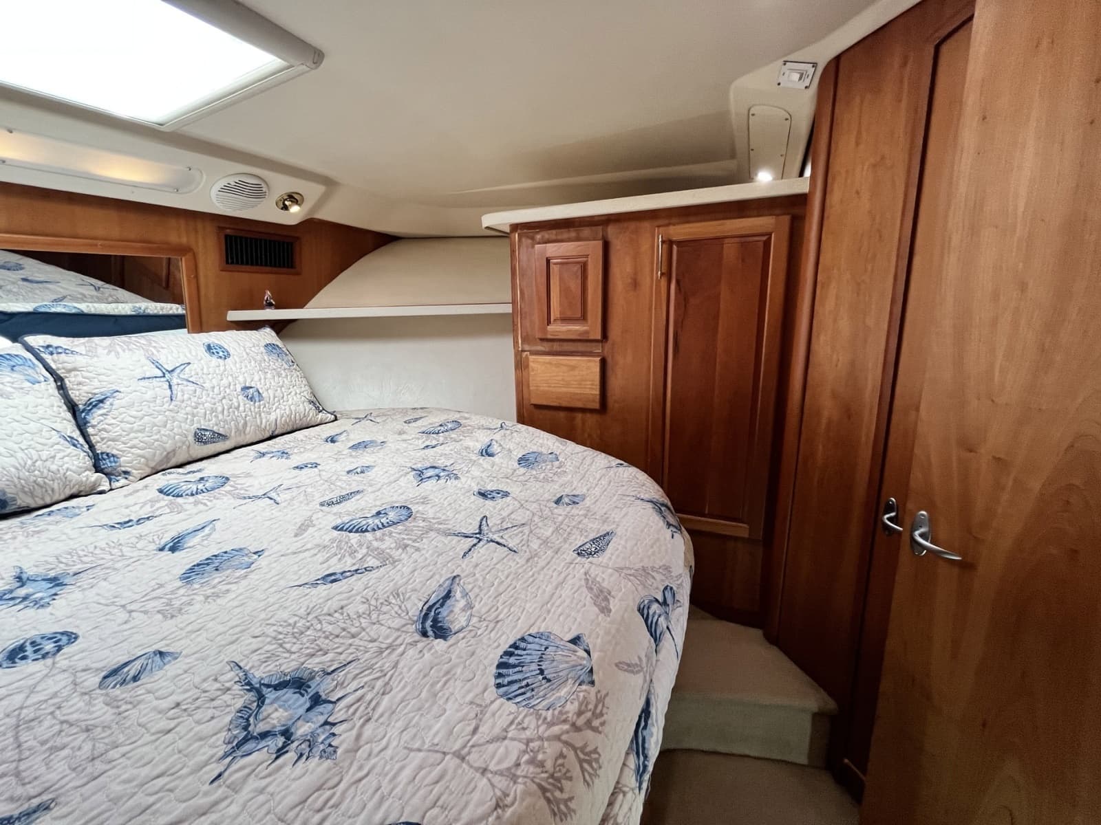 2003 Luhrs 40 Convertible