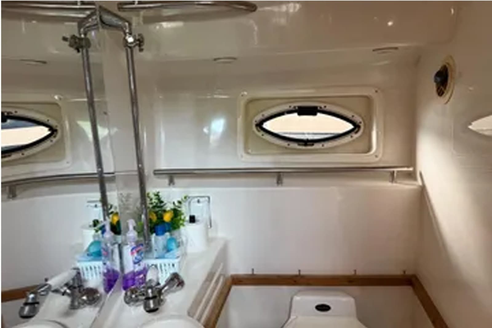 2001 Monterey 322 Cruiser