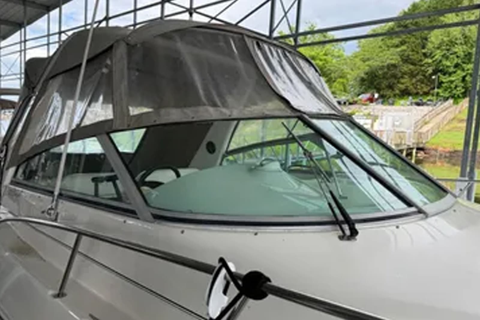 2001 Monterey 322 Cruiser