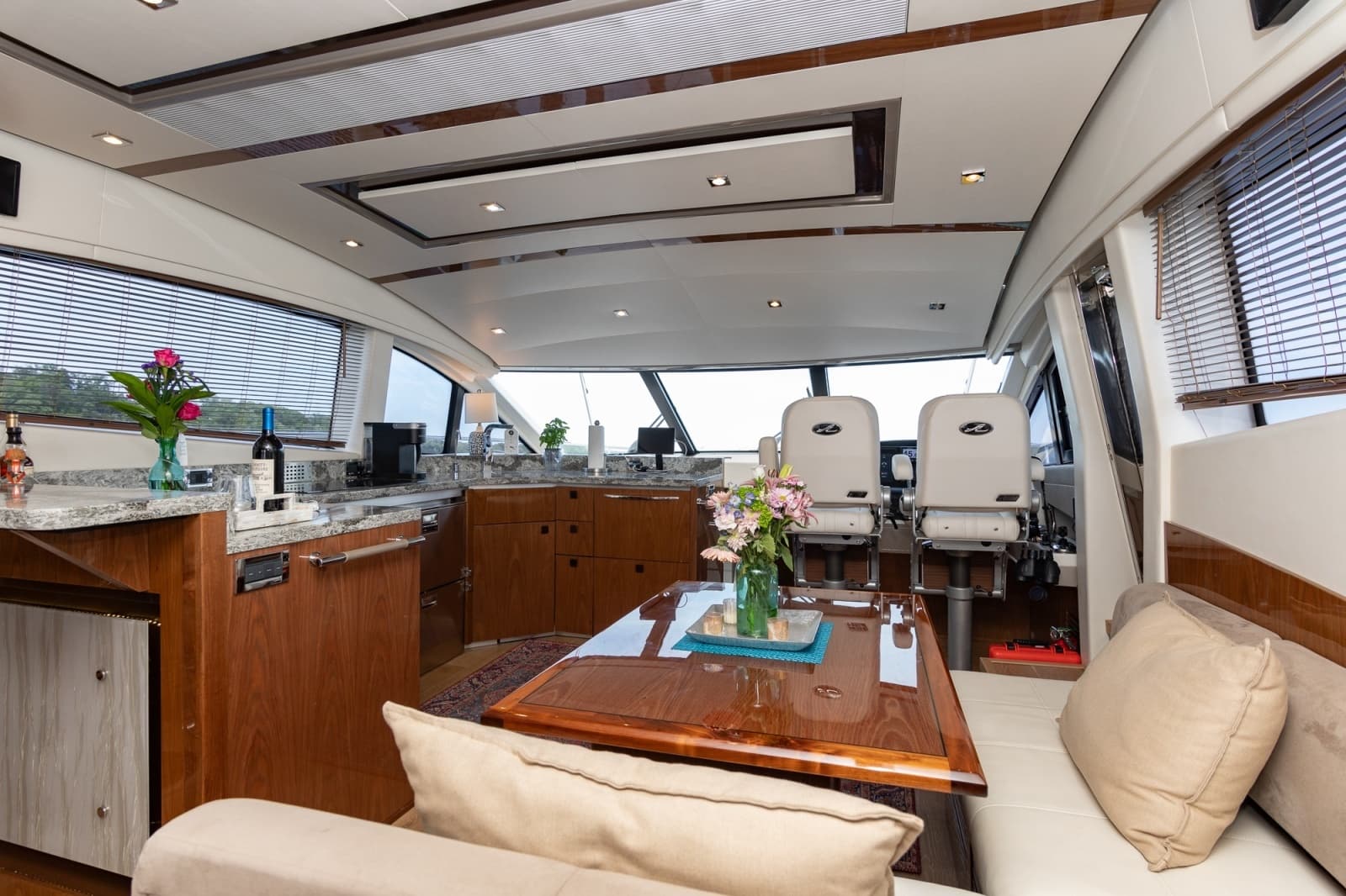 2018 Sea Ray L650 FLY