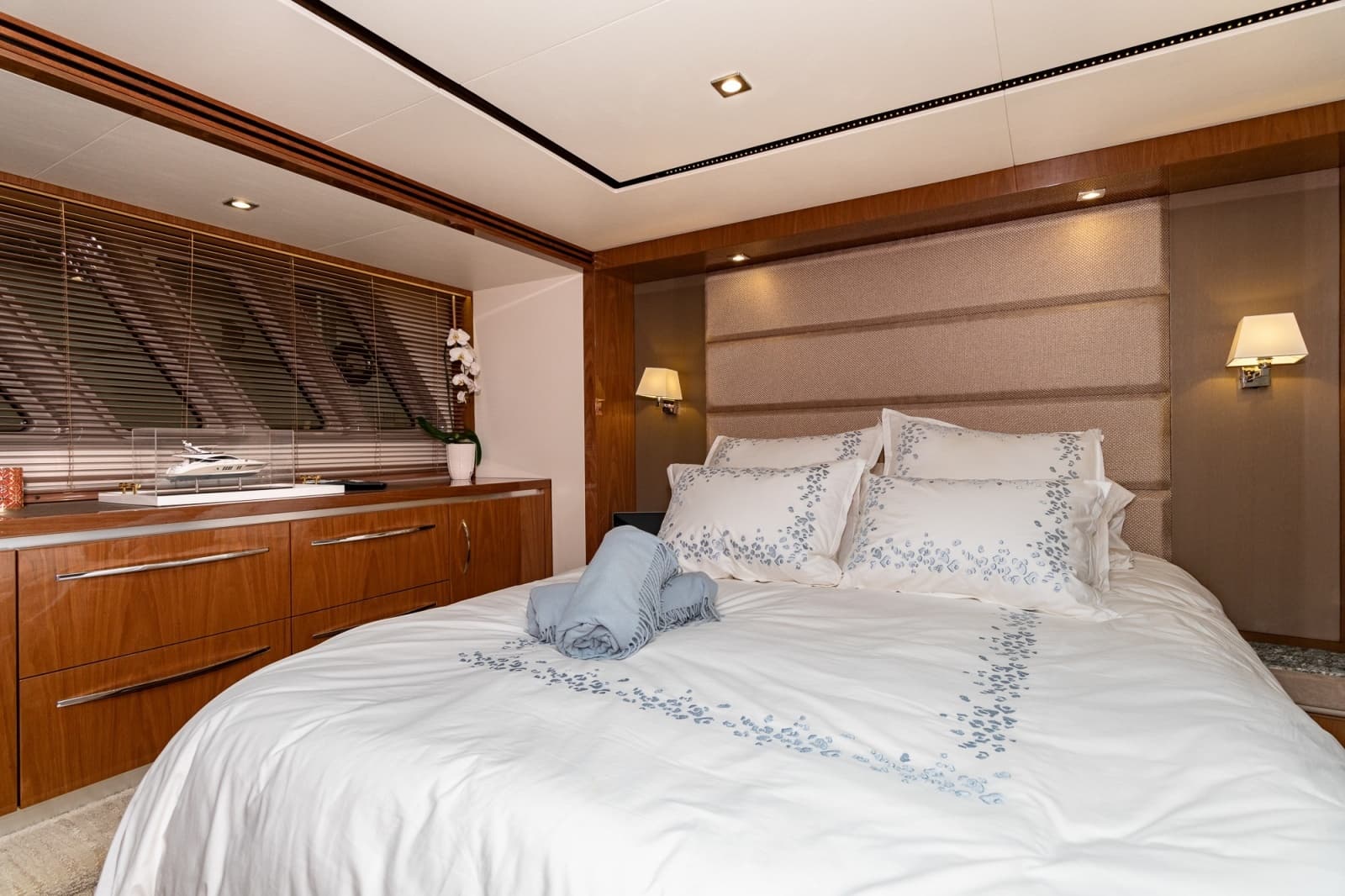 2018 Sea Ray L650 FLY