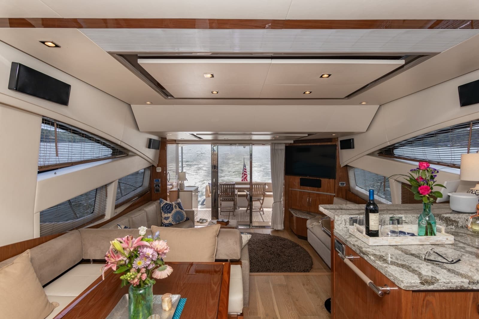 2018 Sea Ray L650 FLY