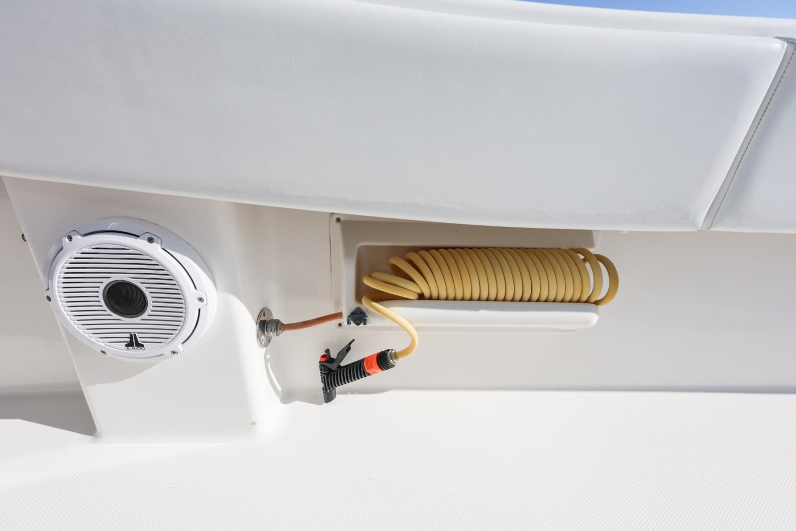 2016 Invincible 39 Open Fisherman