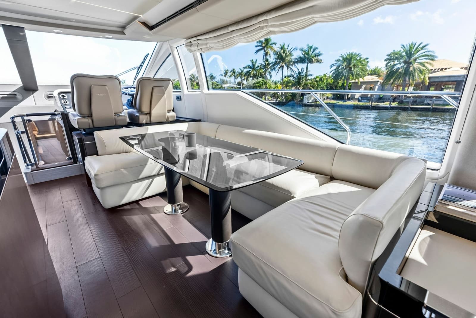 2020 Azimut Flybridge
