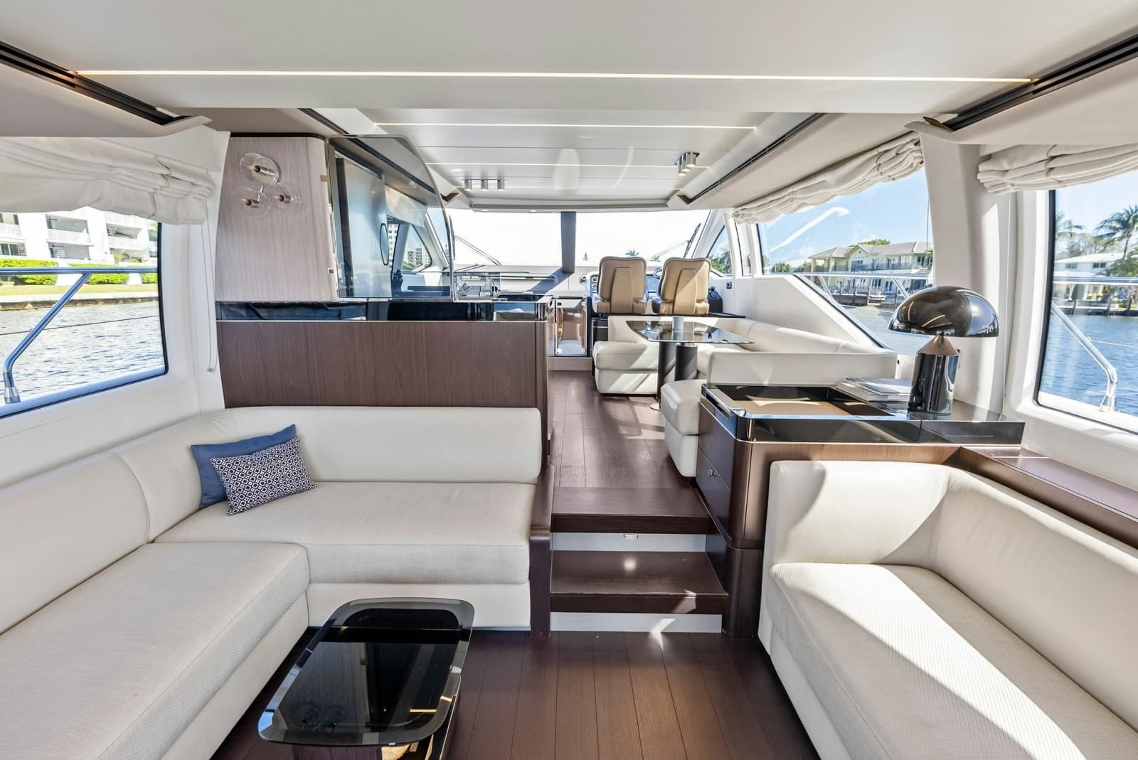 2020 Azimut Flybridge