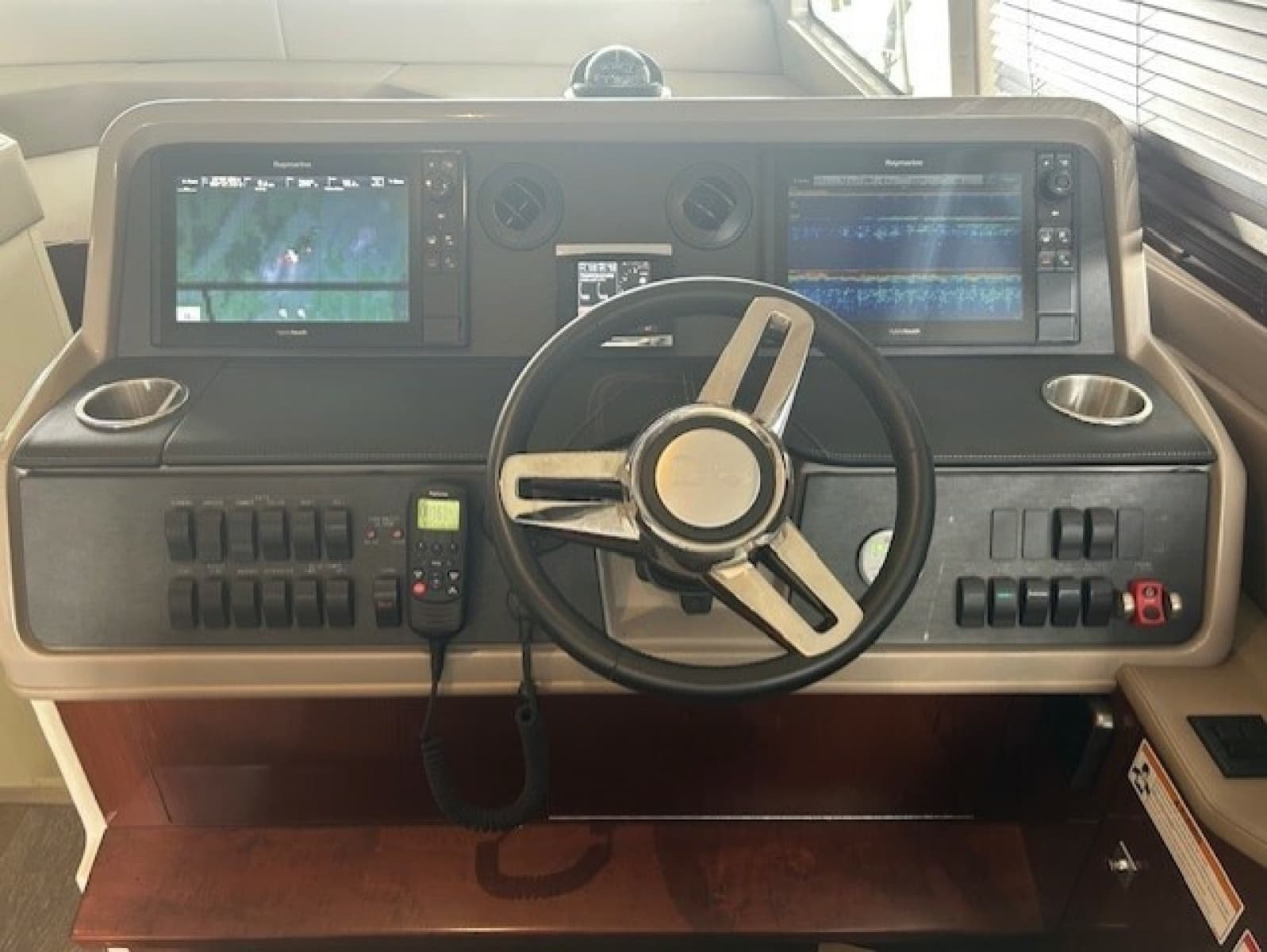 2017 Sea Ray 460 FLY