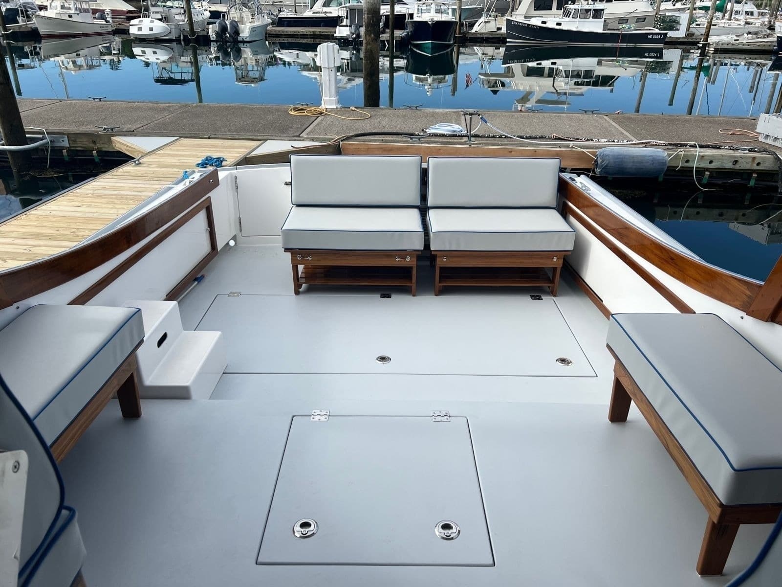 Imgi_37_2021 Ellis 36 Express Cruiser Power 10135478 20260401140230440 27