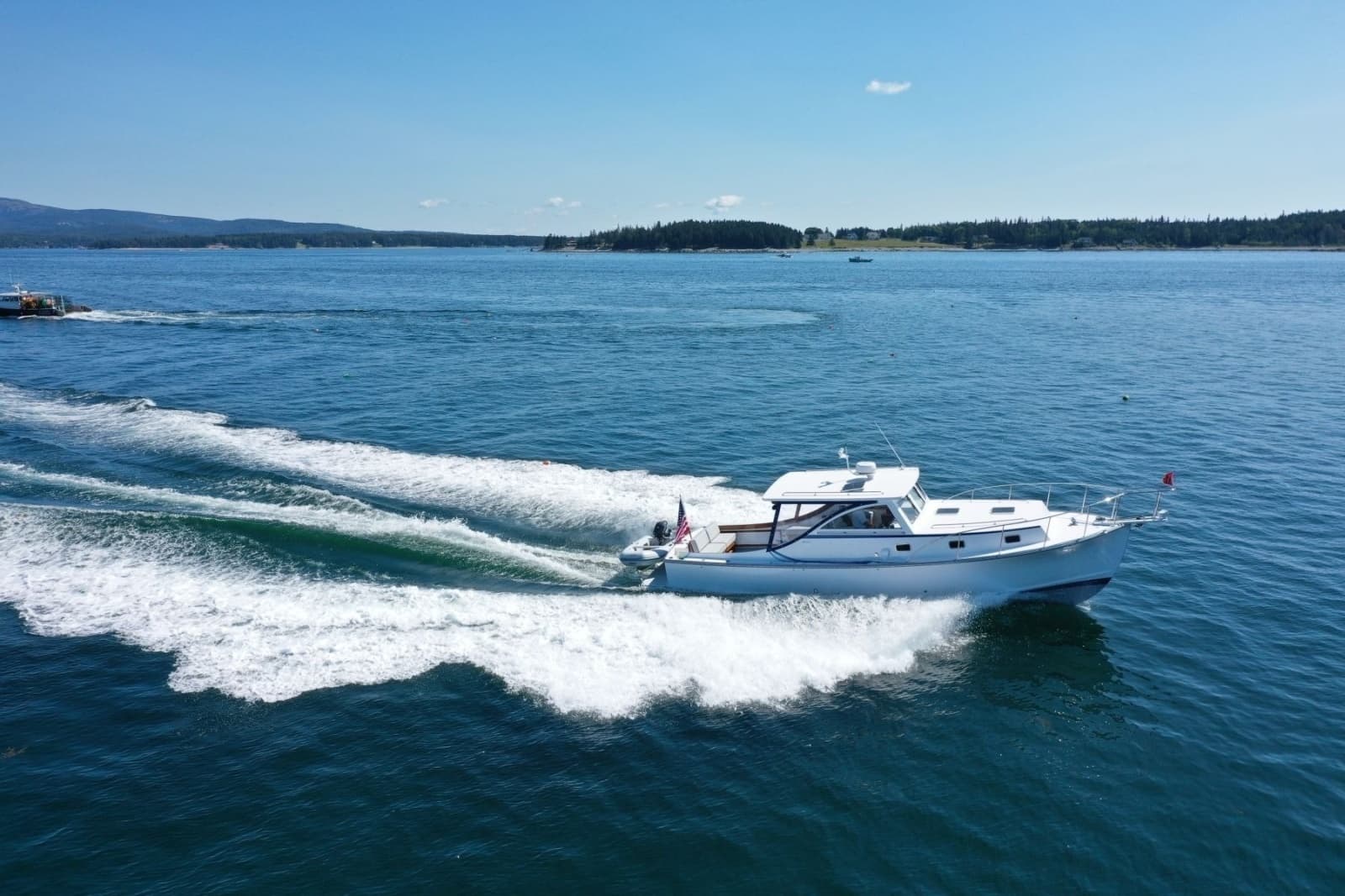 Imgi_42_2021 Ellis 36 Express Cruiser Power 10135478 20260401140230490 32