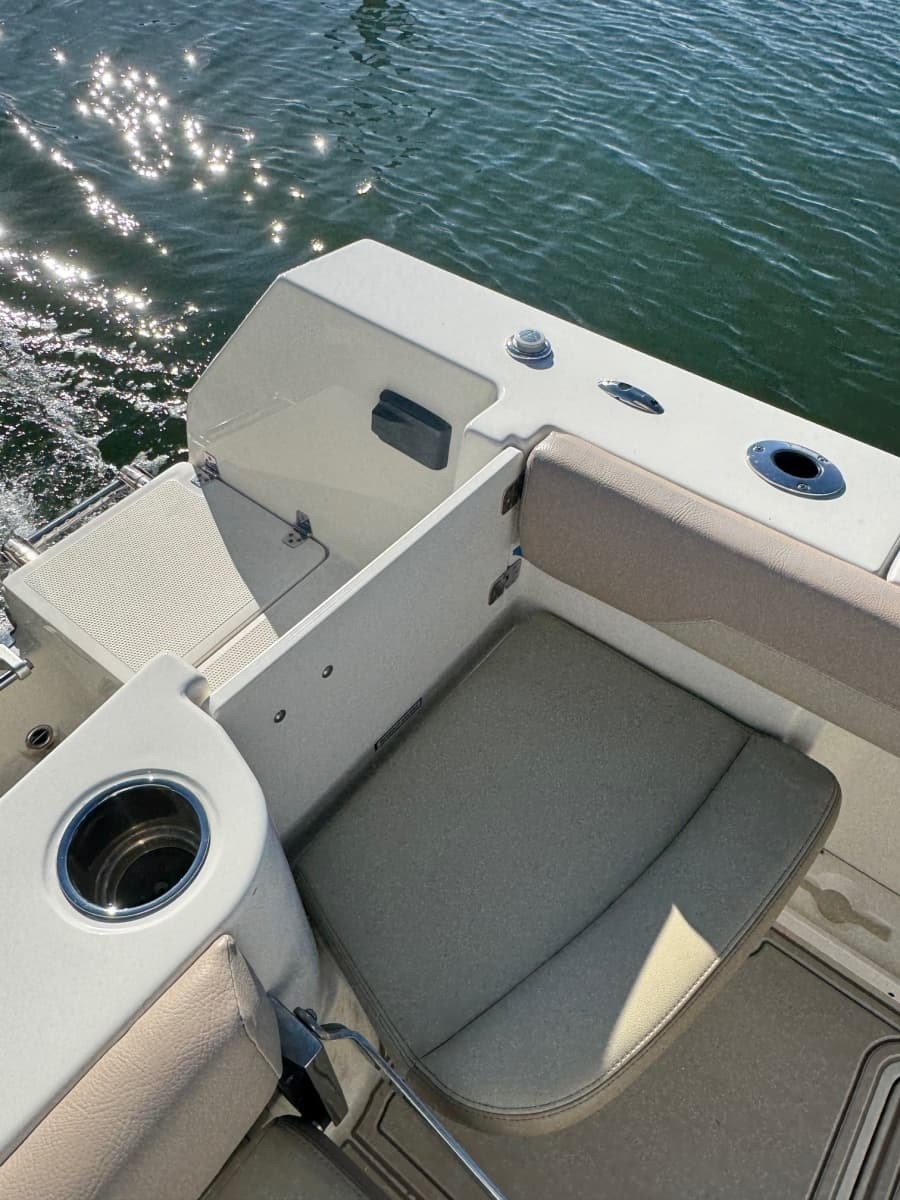 2021 Sailfish 290 CC