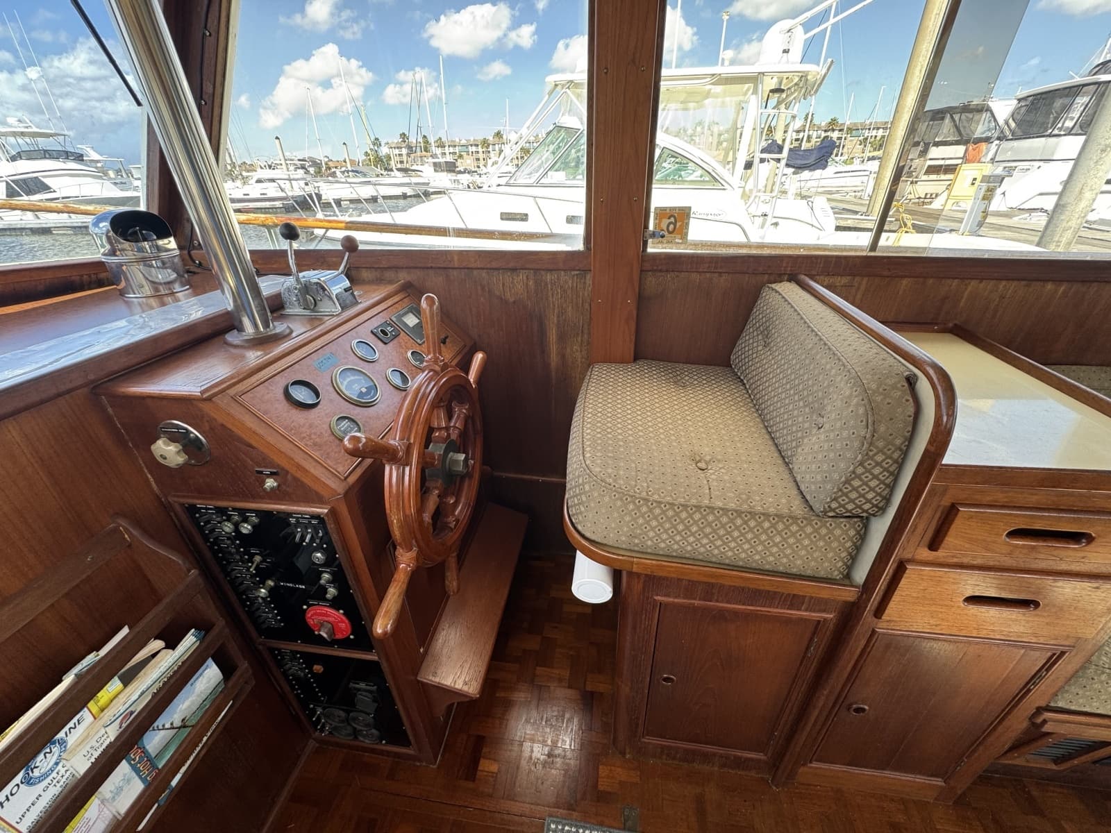 1978 Grand Banks 32 Sedan