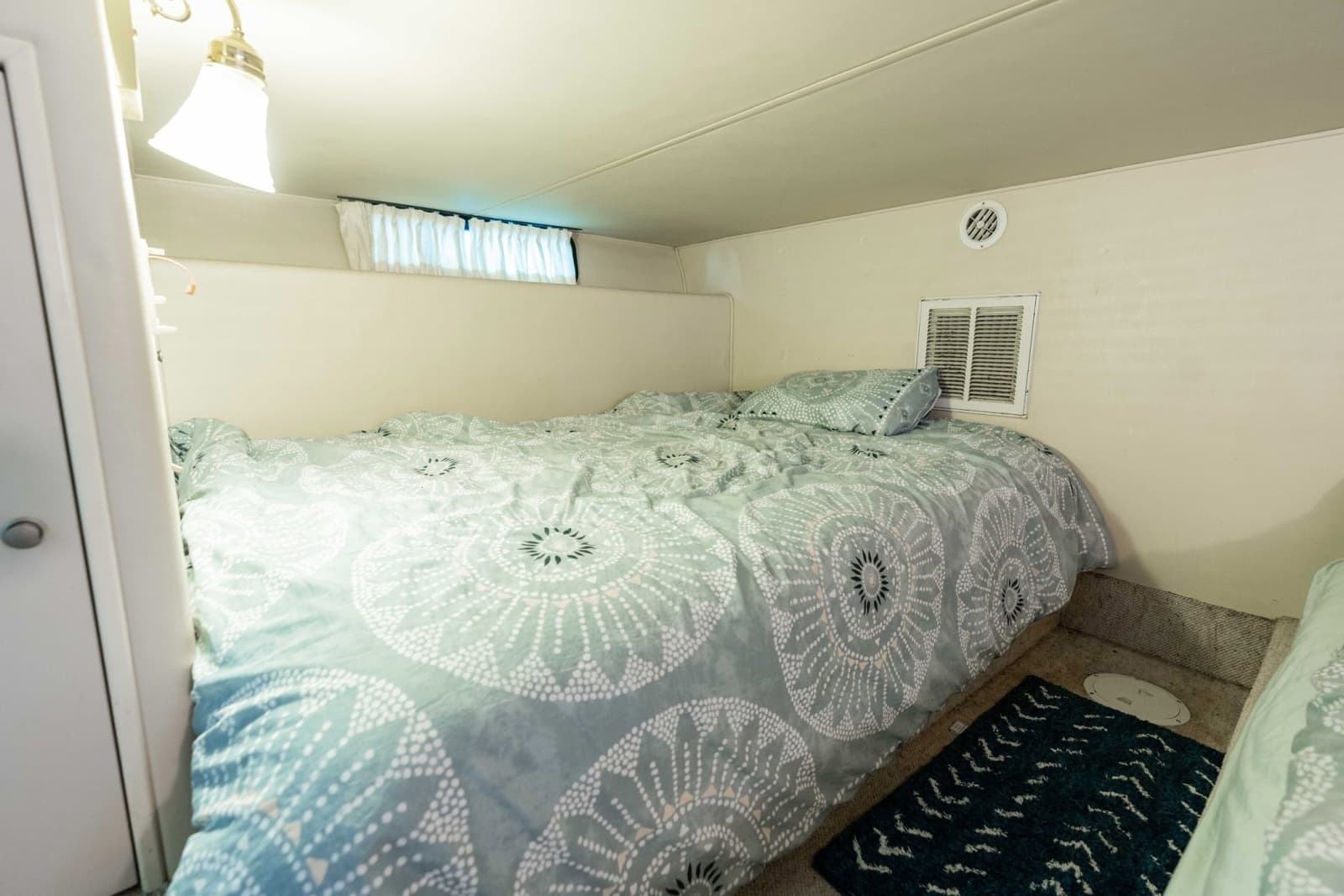 2001 Harbor Master 520 Coastal