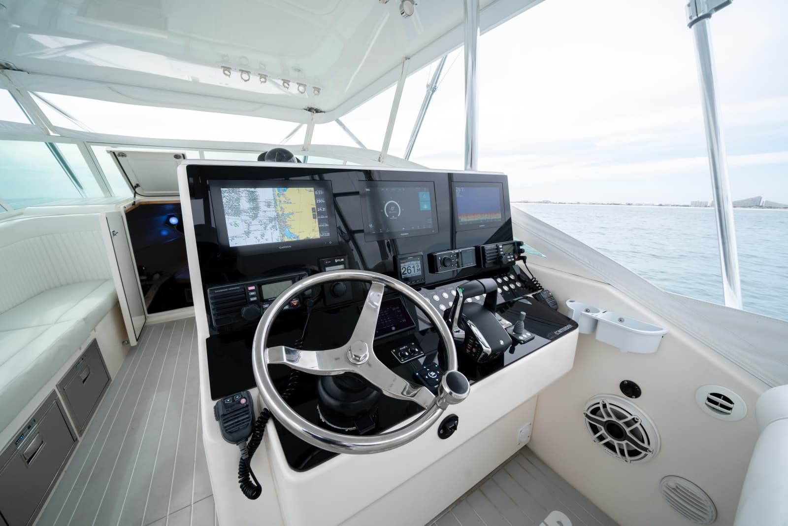 2011 Contender 40 Express