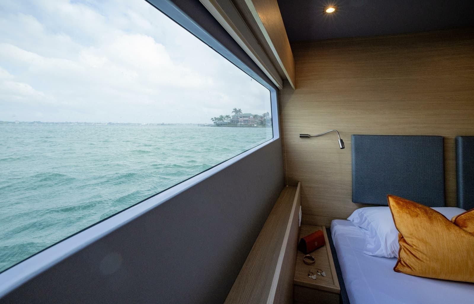 2023 Aquila 54 Yacht