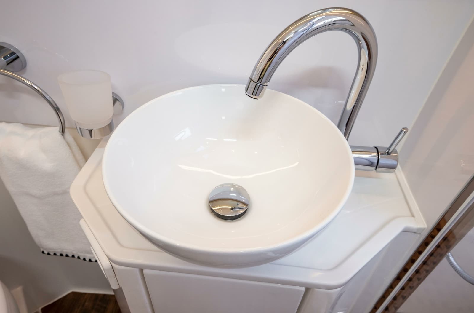 2023 Aquila 54 Yacht