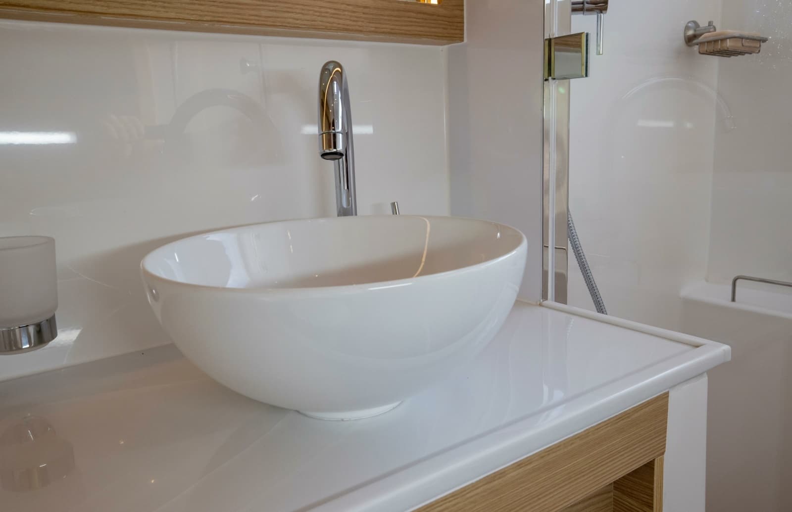 2023 Aquila 54 Yacht