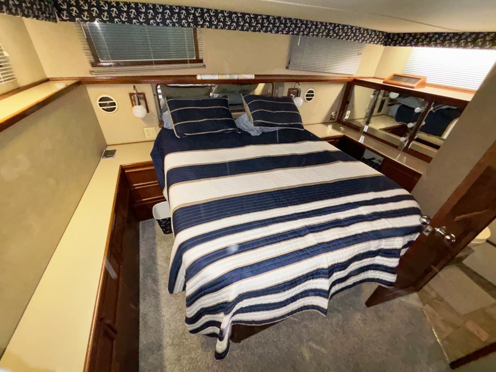 1987 Chris-Craft 427 catalina