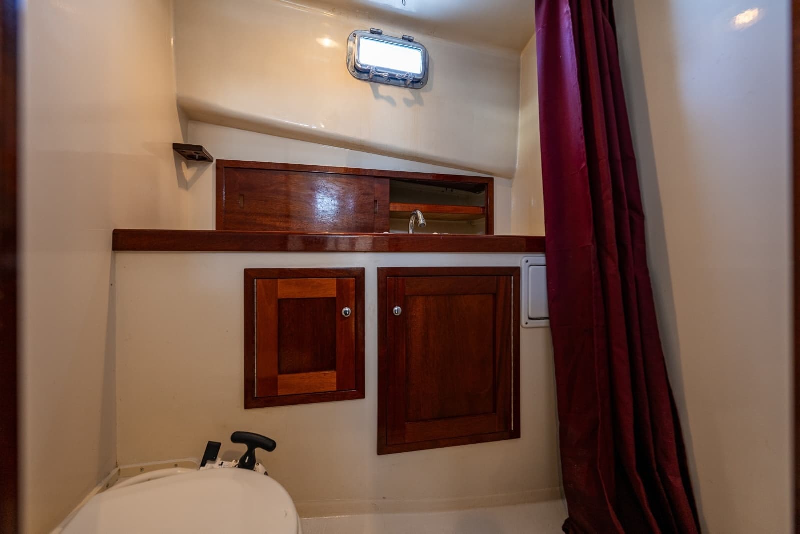 1999 Northern Bay 36