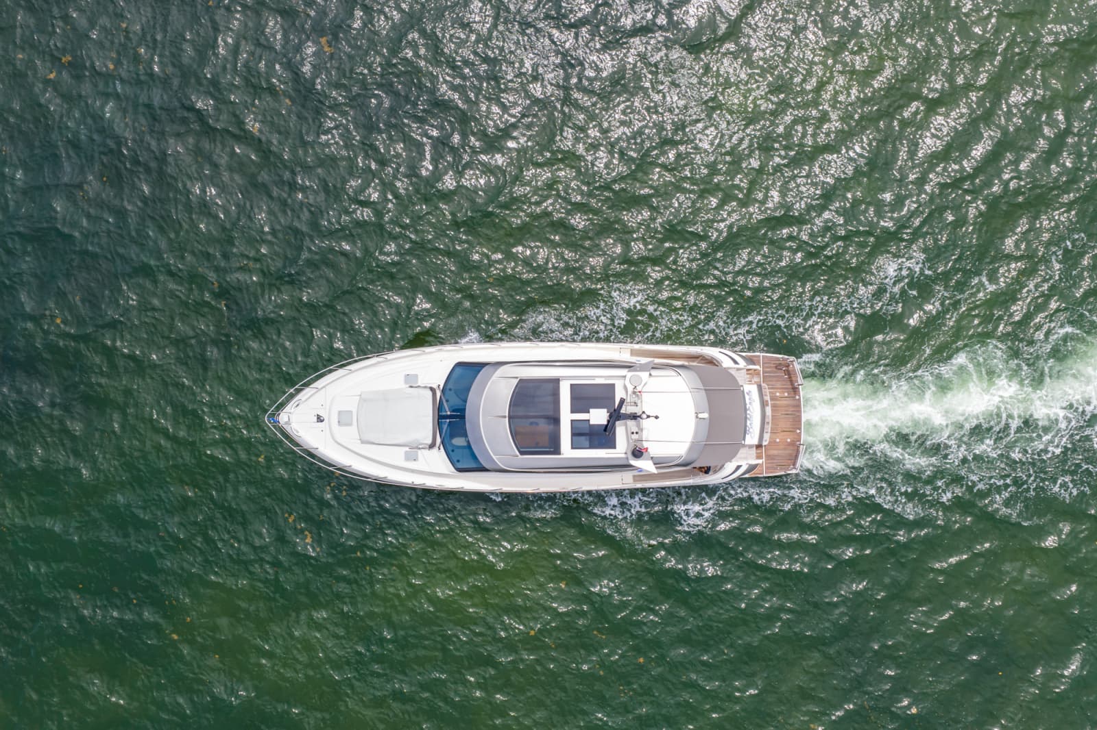 2024 Riviera 6000 SPORT YACHT