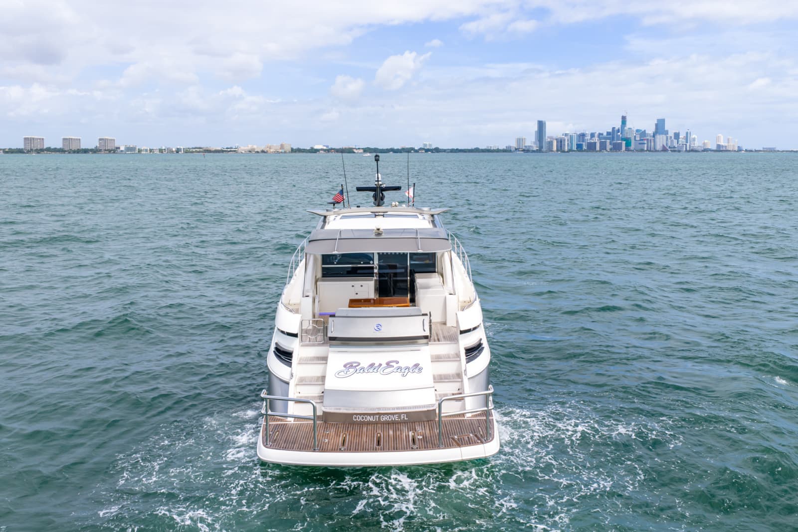 2024 Riviera 6000 SPORT YACHT