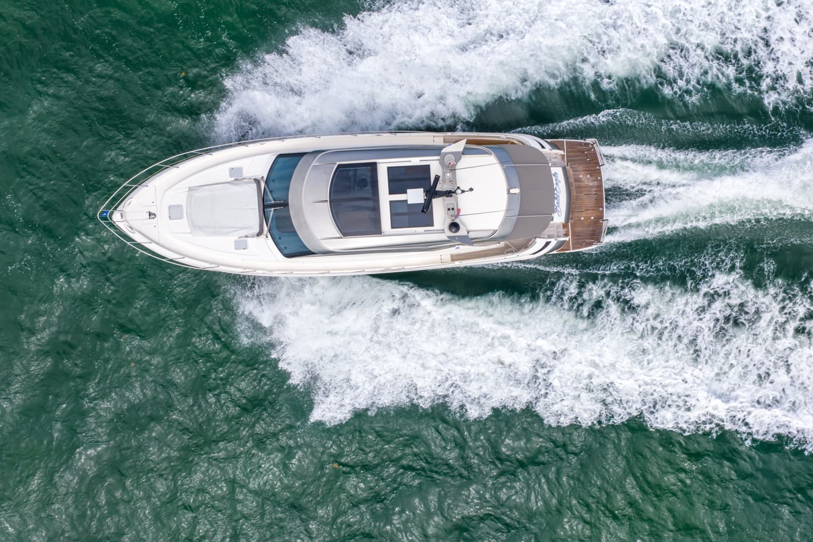 2024 Riviera 6000 SPORT YACHT