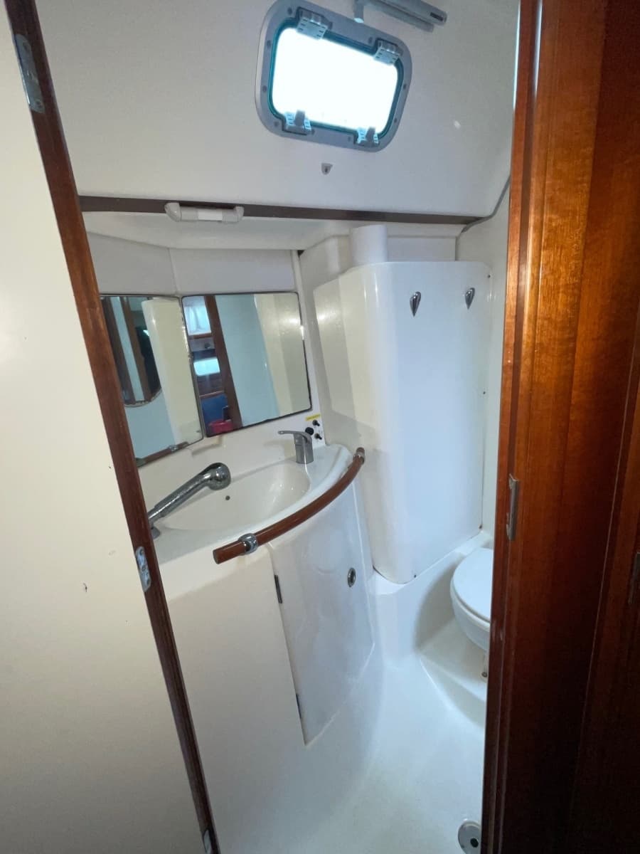2004 Beneteau 423