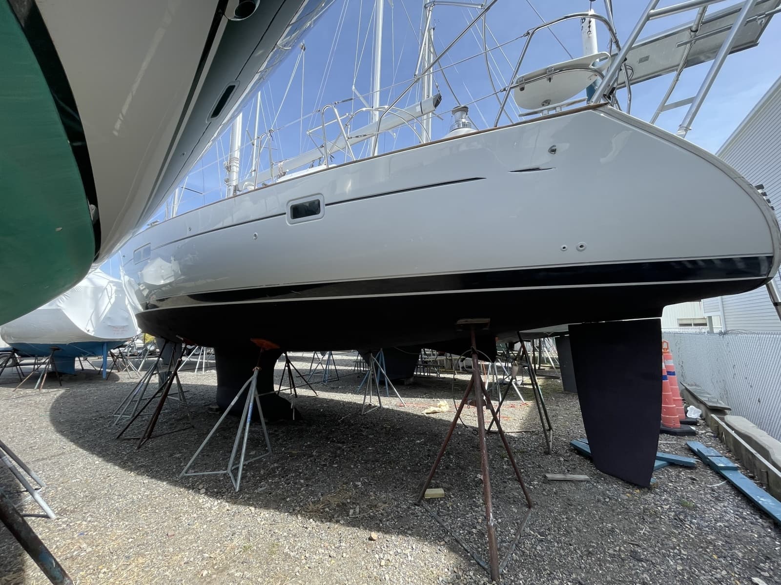 2004 Beneteau 423