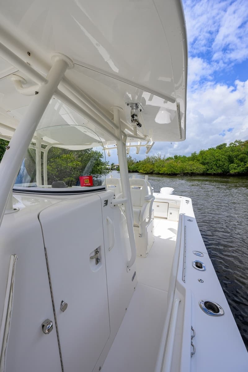 Regulator 31   Sweet Melissa - Helm