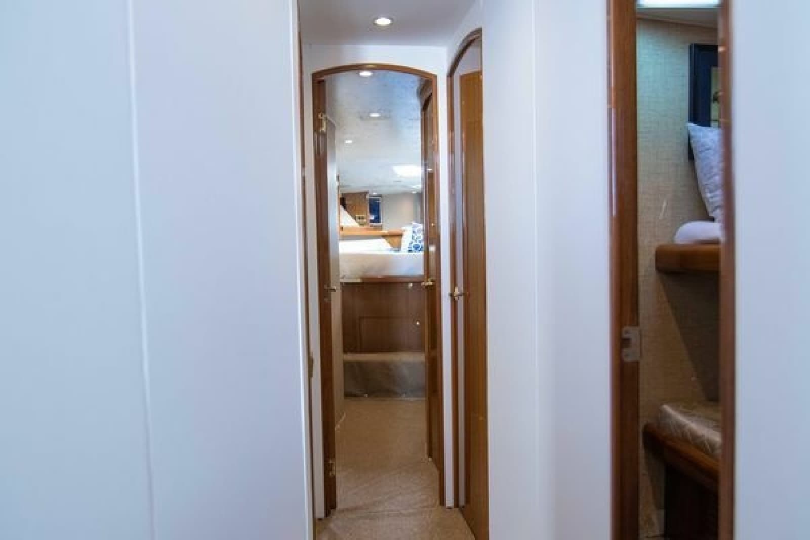 2007 Viking 52 Convertible