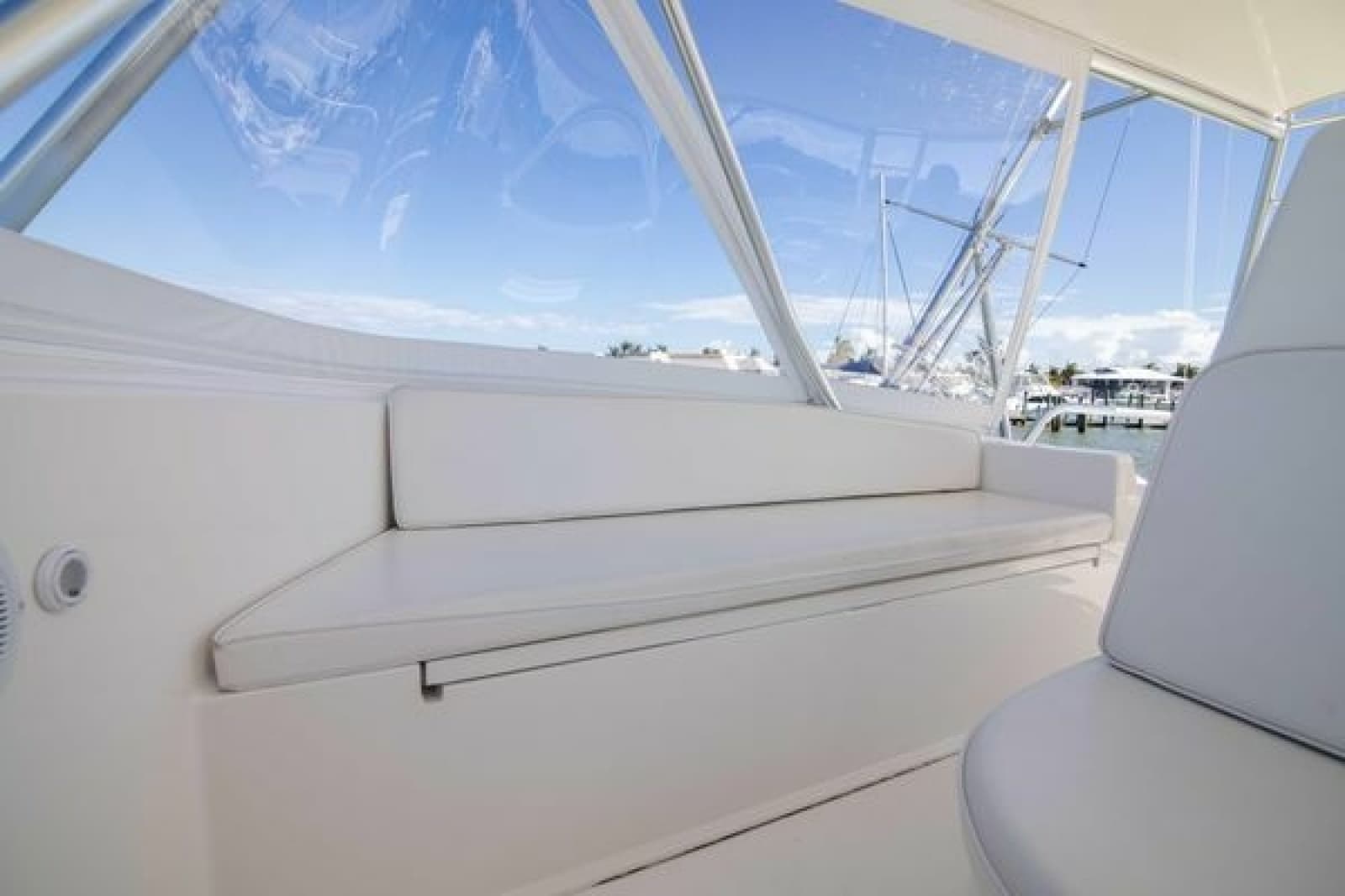 2007 Viking 52 Convertible