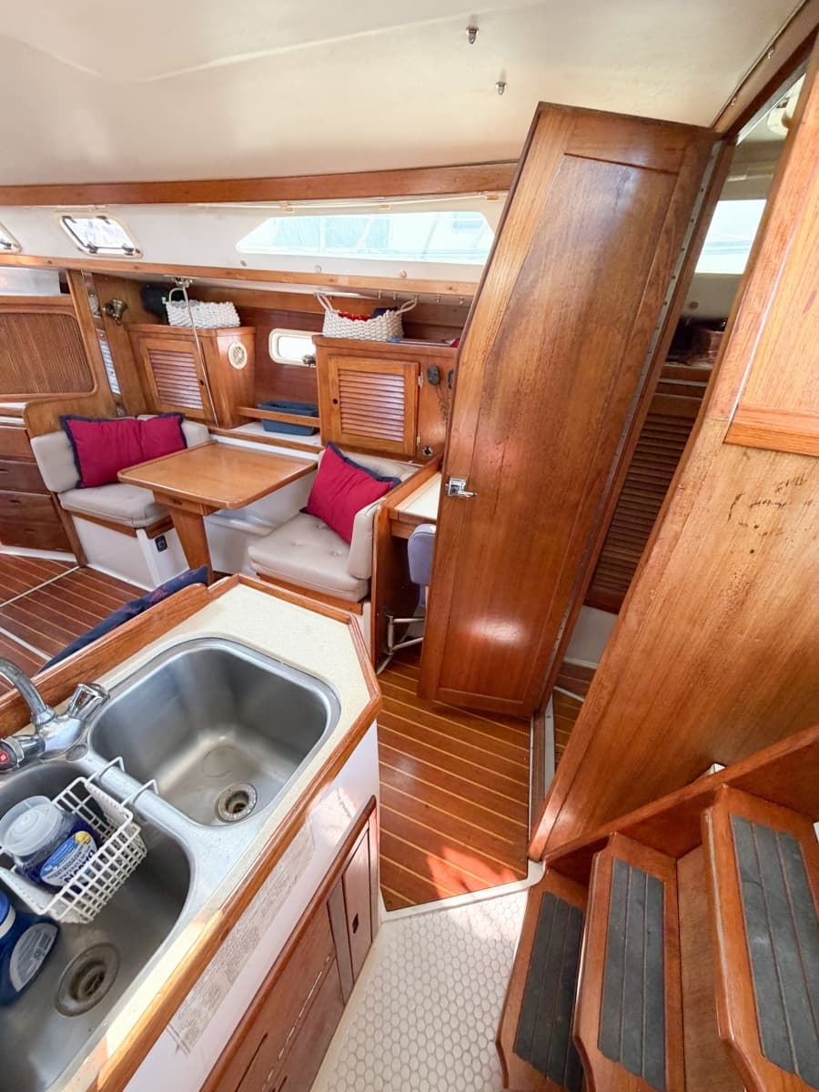 1996 Catalina 36 Mk II