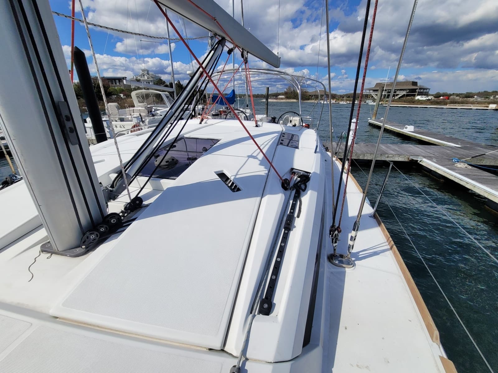 2017 Jeanneau Sun Odyssey 44 DS