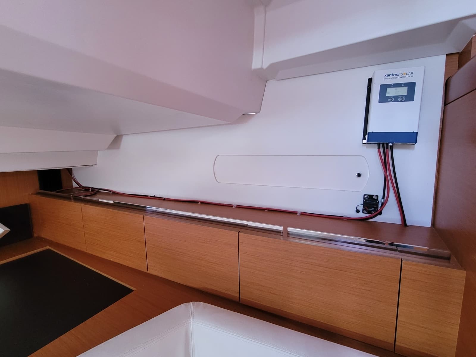 2017 Jeanneau Sun Odyssey 44 DS