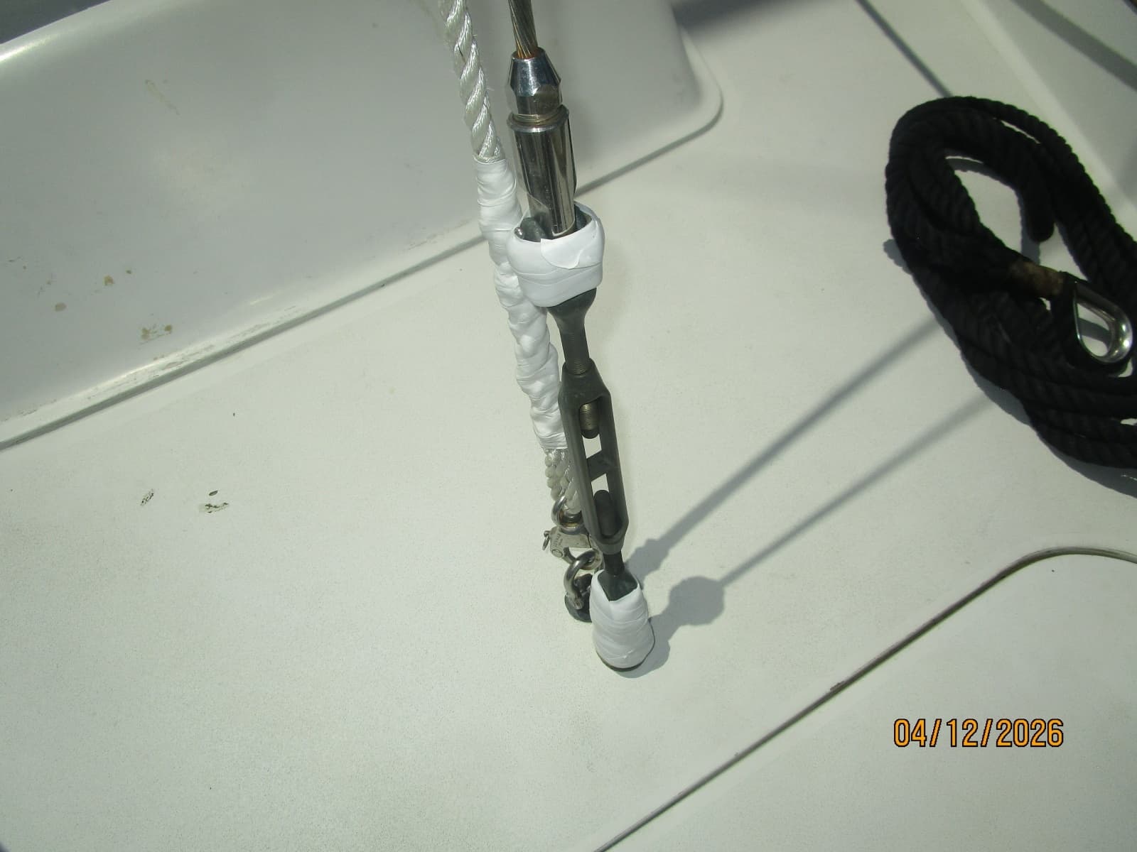 41' Rival standing rigging3