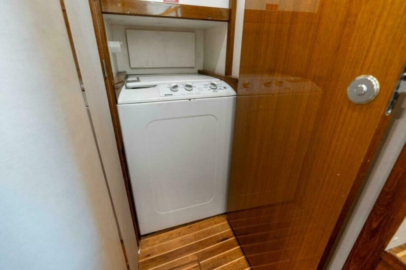 2003 Viking 48 Convertible