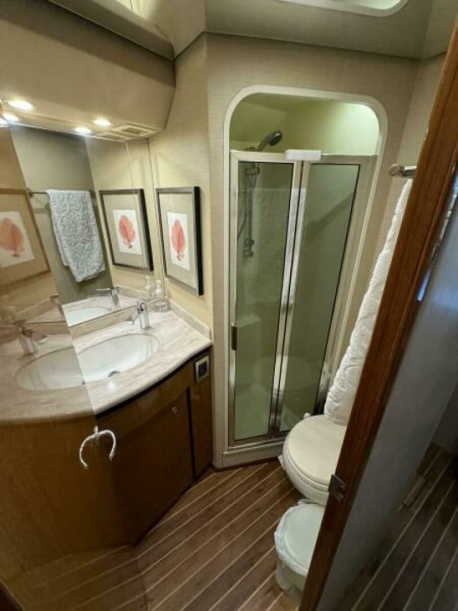 2003 Viking 48 Convertible