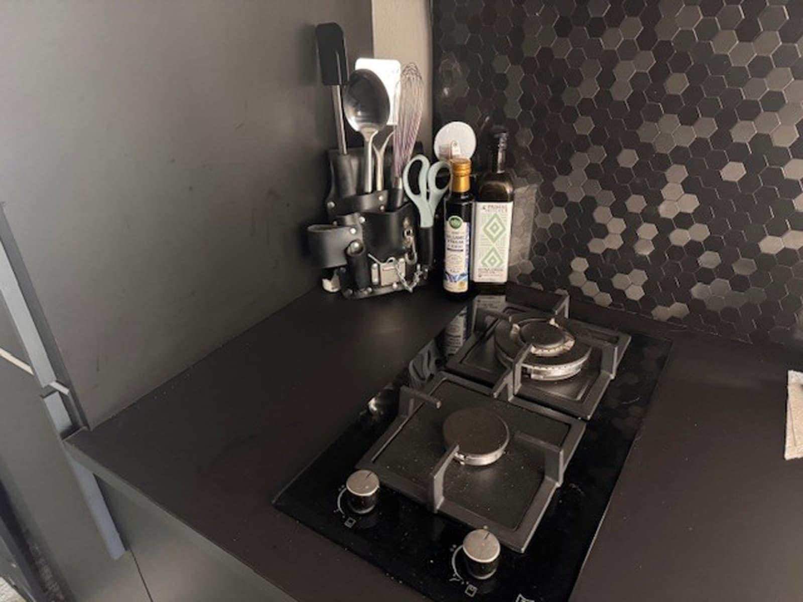 1985 Three Buoys Houseboat