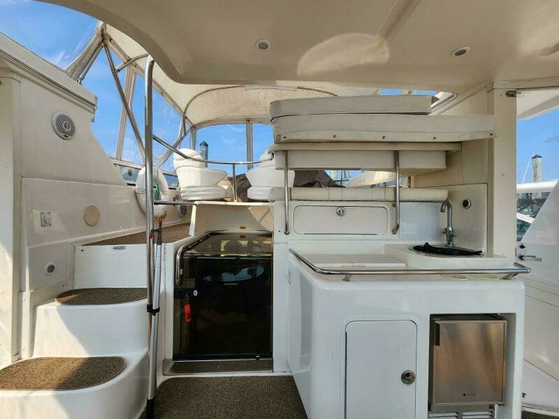 1999 Sea Ray 420 Aft Cabin
