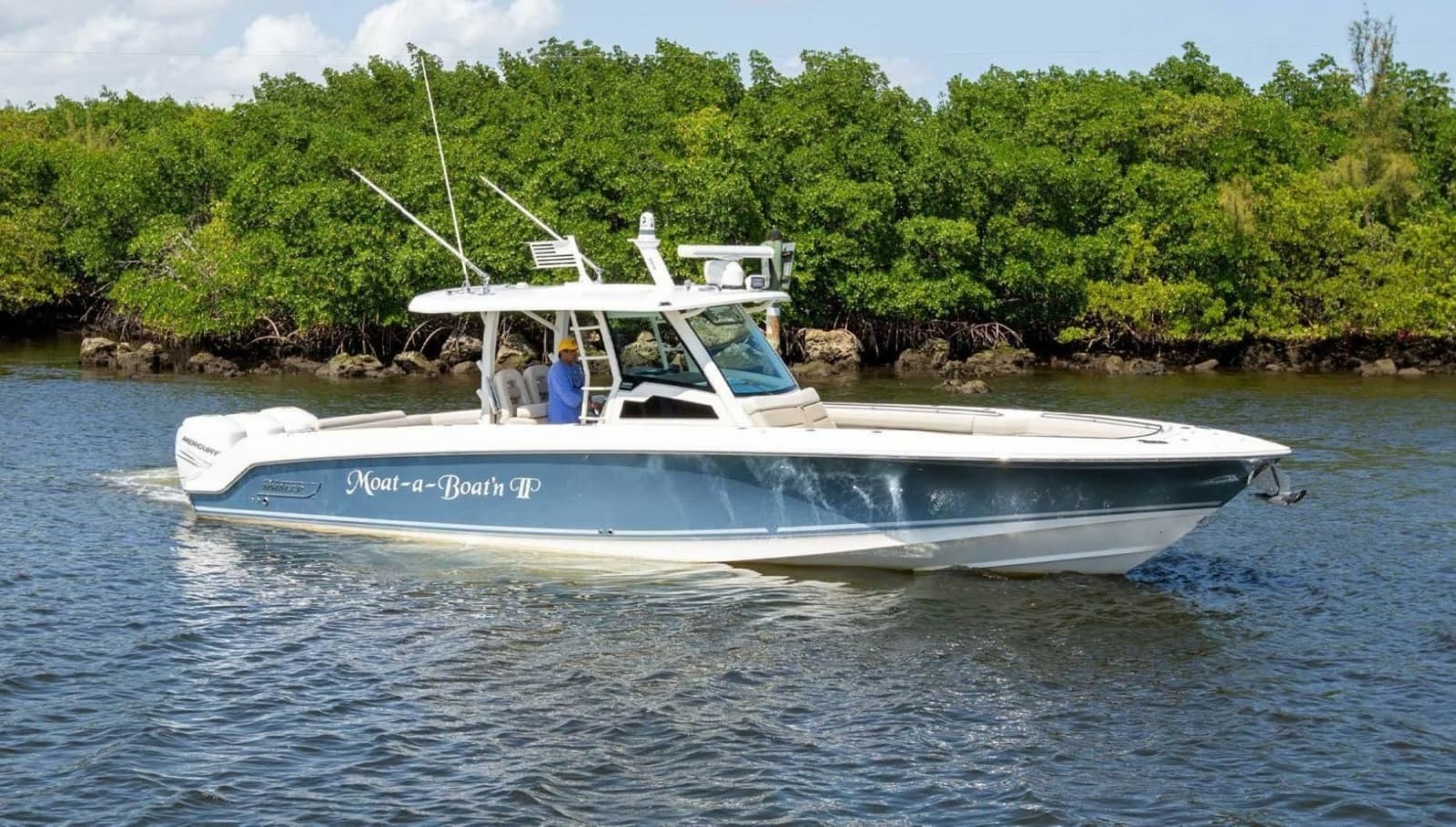 2019 Boston Whaler 380 Outrage