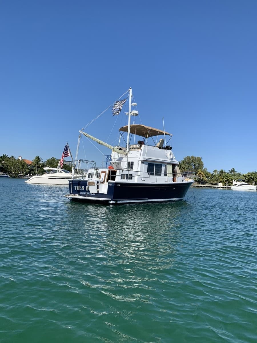 1997 Sabreline 36 Fast Trawler