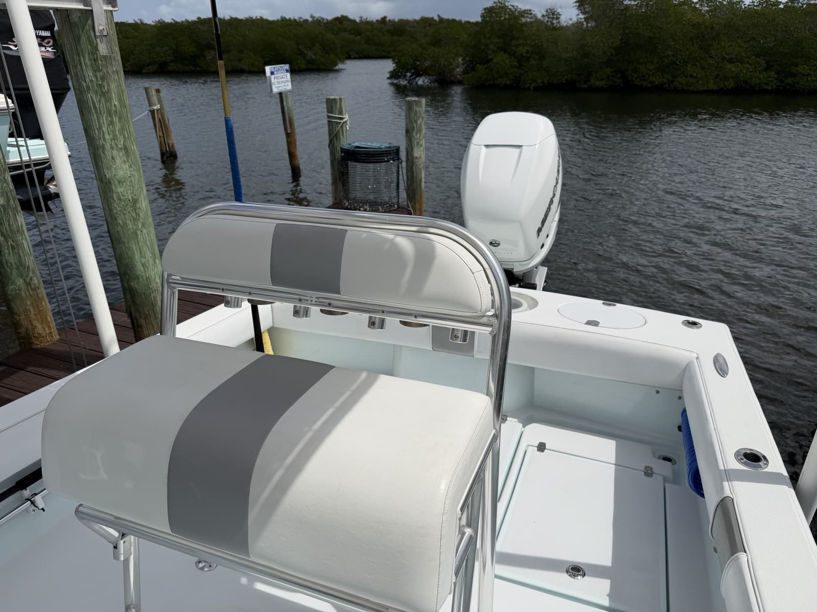 2022 Latitude Tournament Boats 25 Center Console