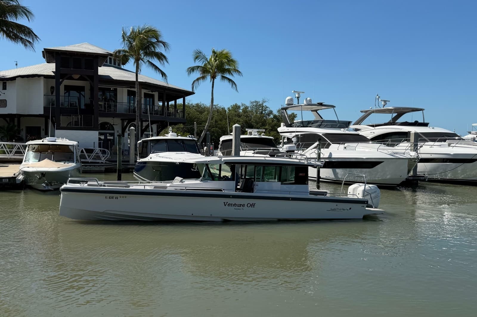 2018 Axopar 37 Cabin