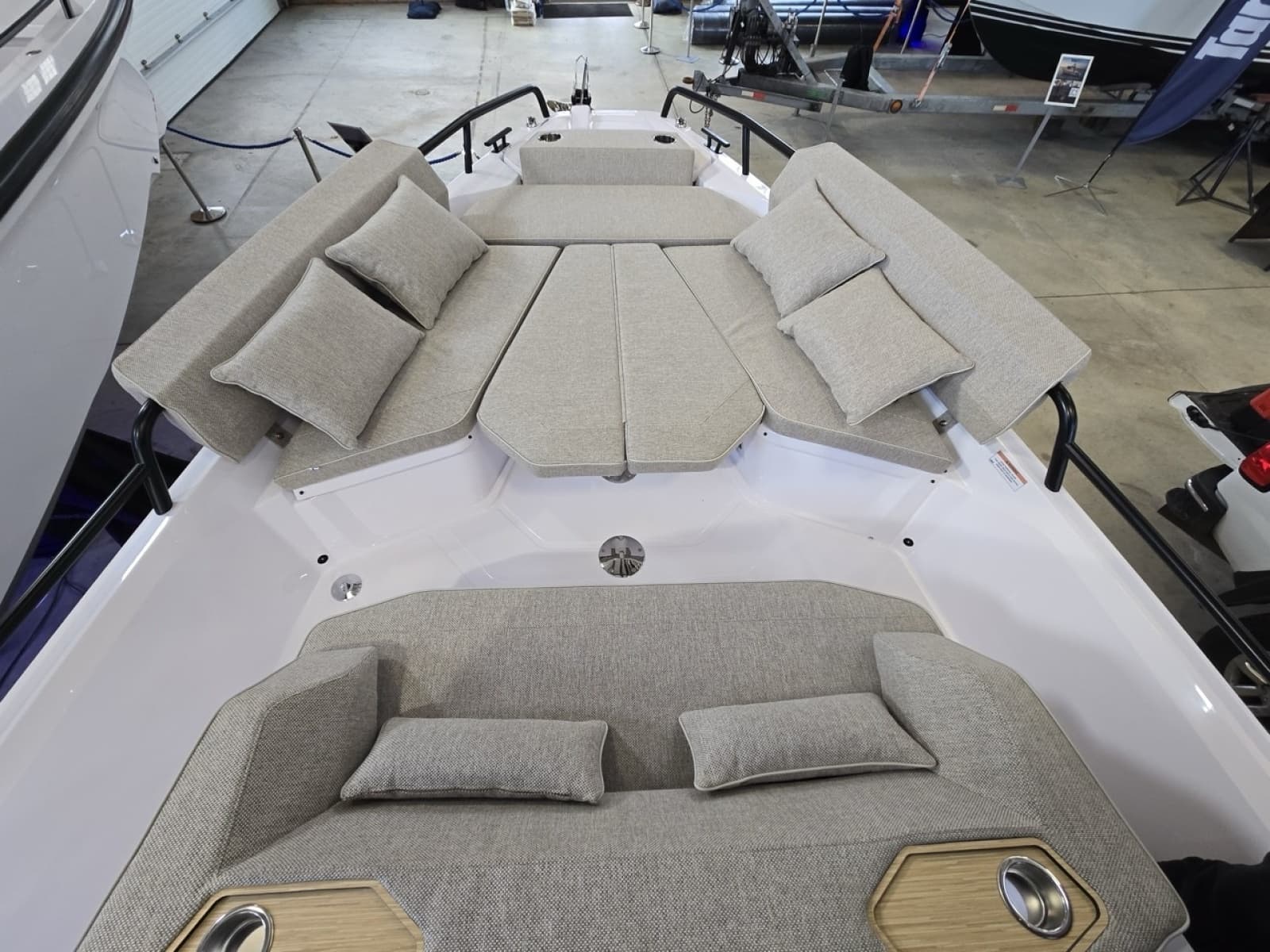 2026 Axopar Cross Cabin