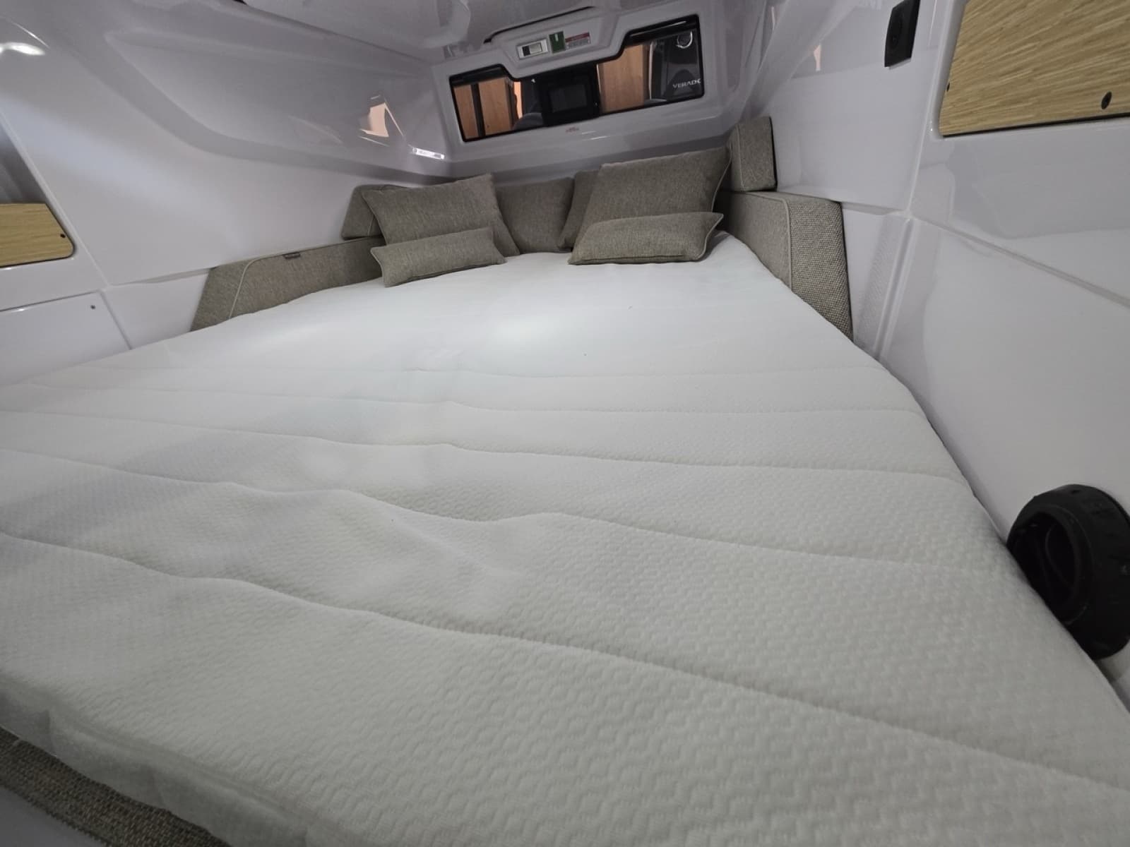 2026 Axopar Cross Cabin