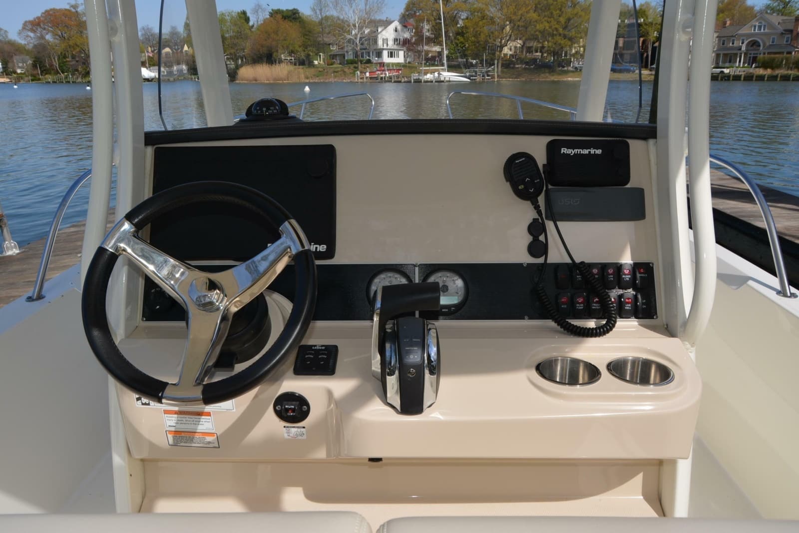 2021 Boston Whaler 270 Dauntless