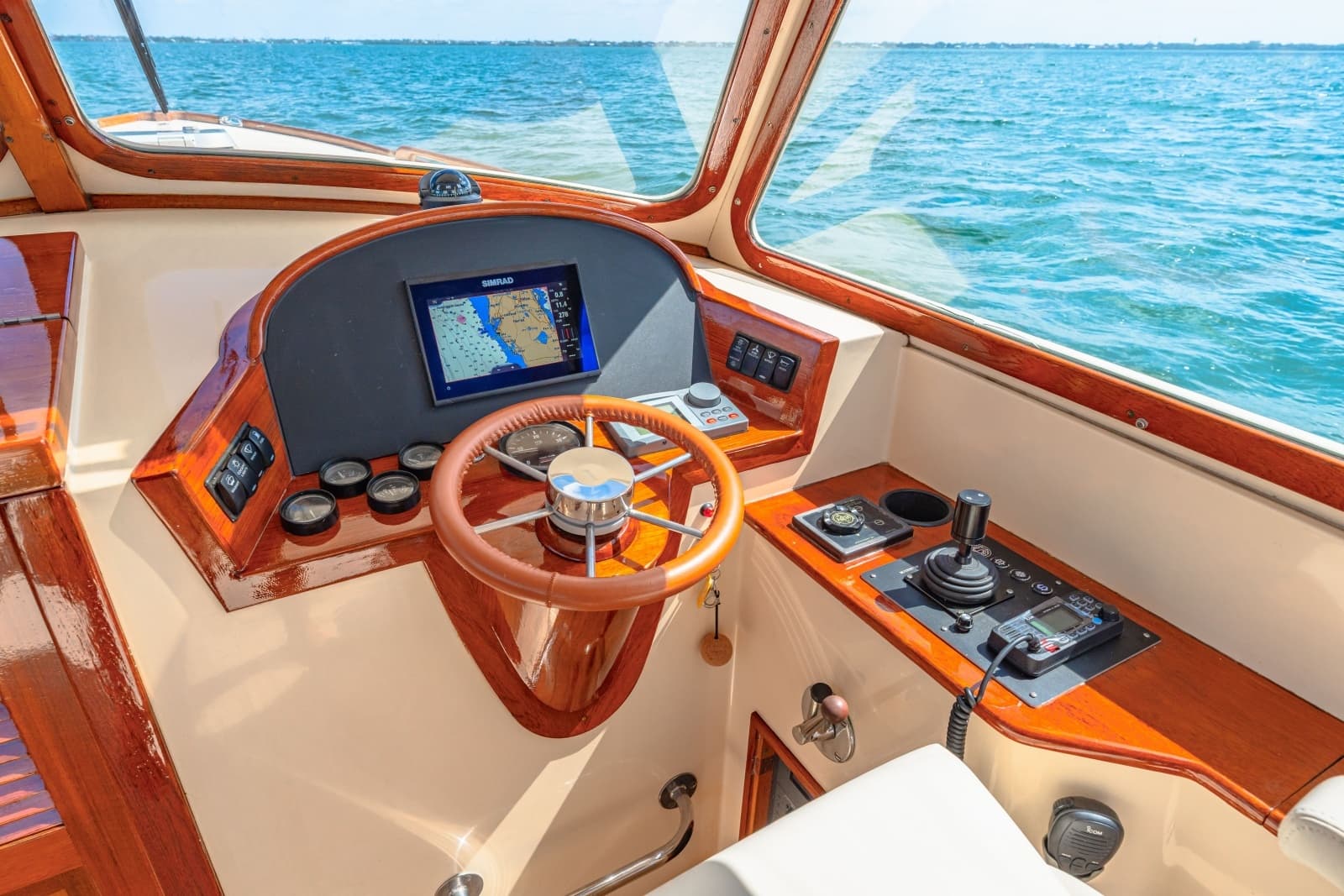 1998 36 Hinckley Picnic Boat Cockpit