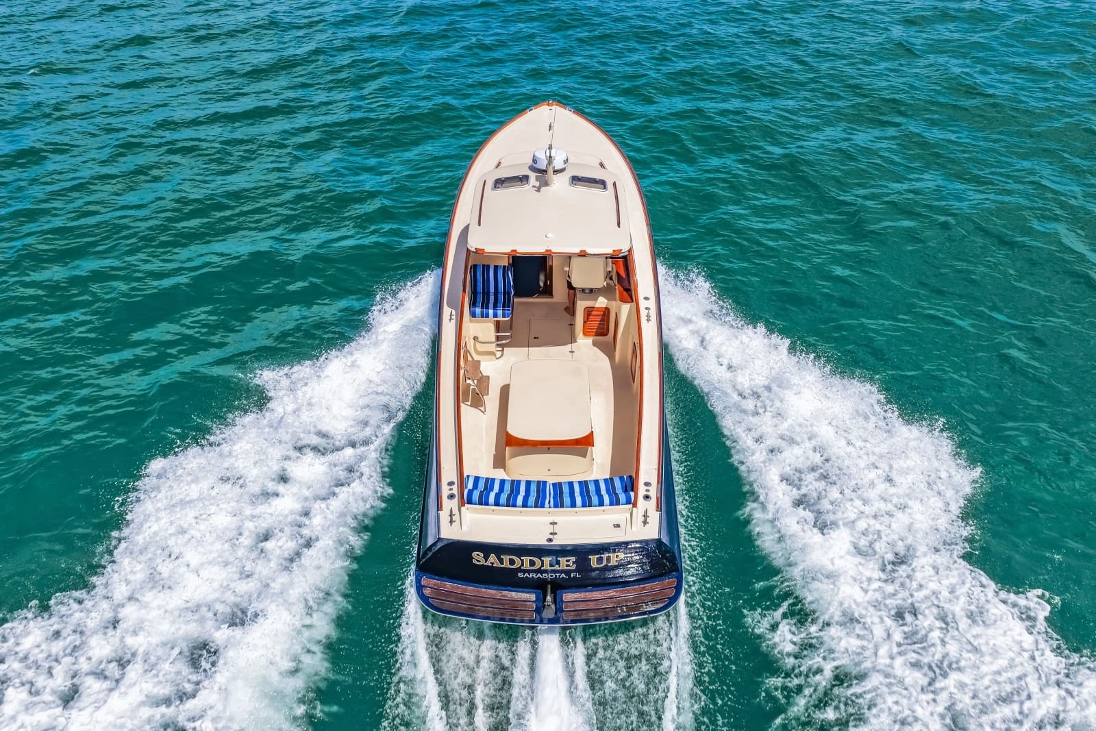 1998 36 Hinckley Picnic Boat Running Shot