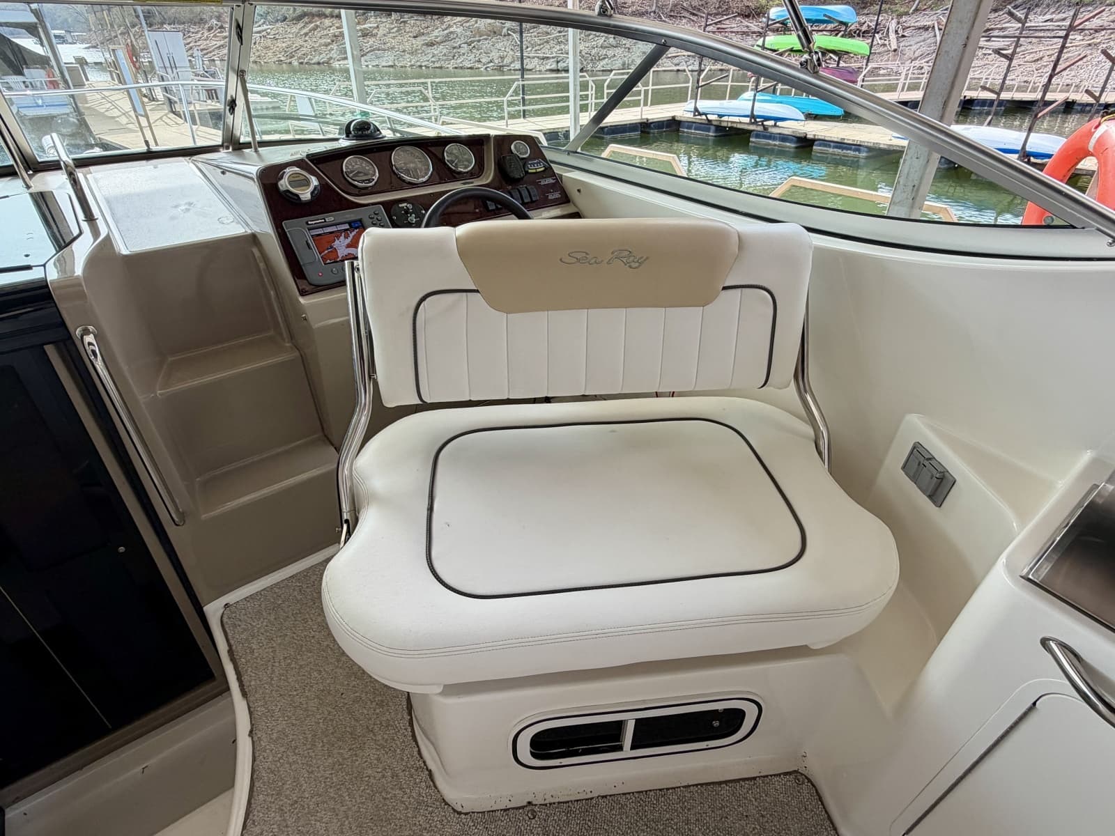 2009 Sea Ray 270 Sundancer