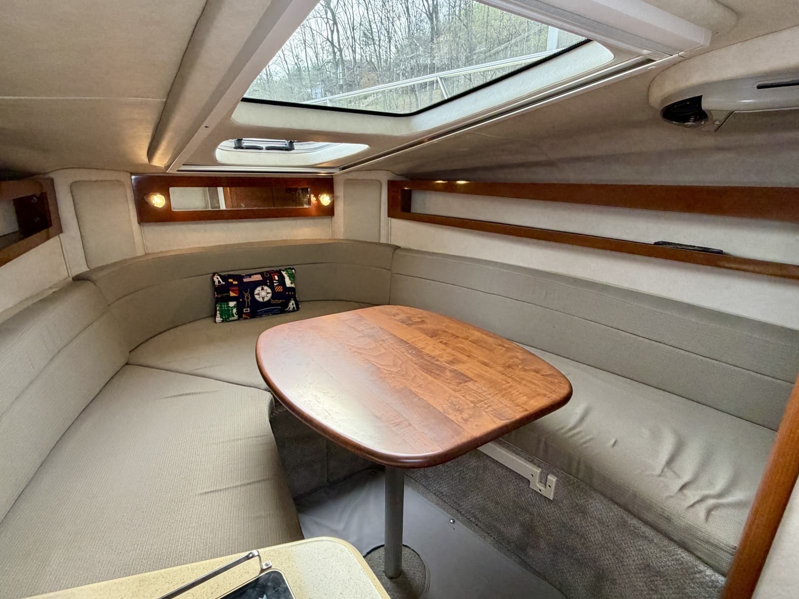 2009 Sea Ray 270 Sundancer